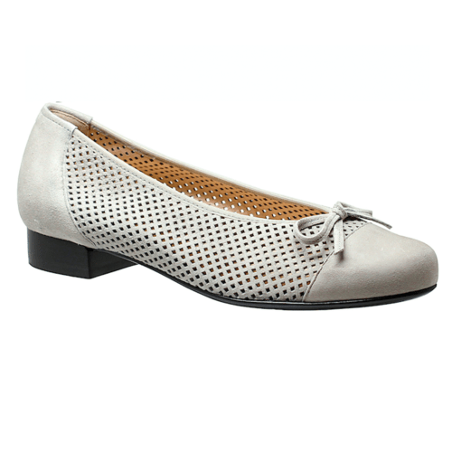 elegante Ballerinas aus Wildleder mit Lochmuster